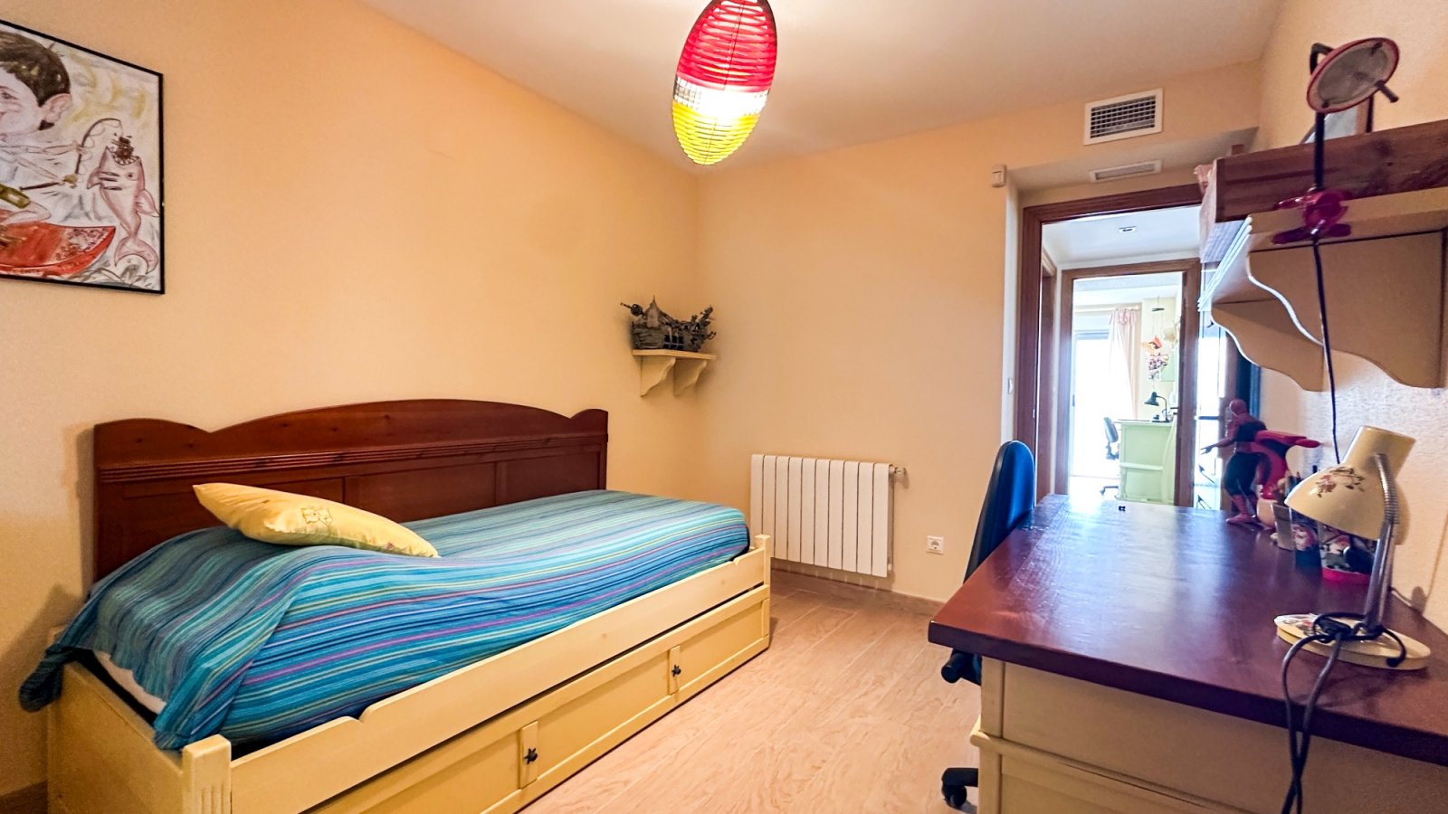  präsentiert dieses spektakuläre Strandapartment in Torrevieja mit atemberaubendem, unverbaubarem Meerblick.&amp;#13;&amp;#13;
Das Apartment