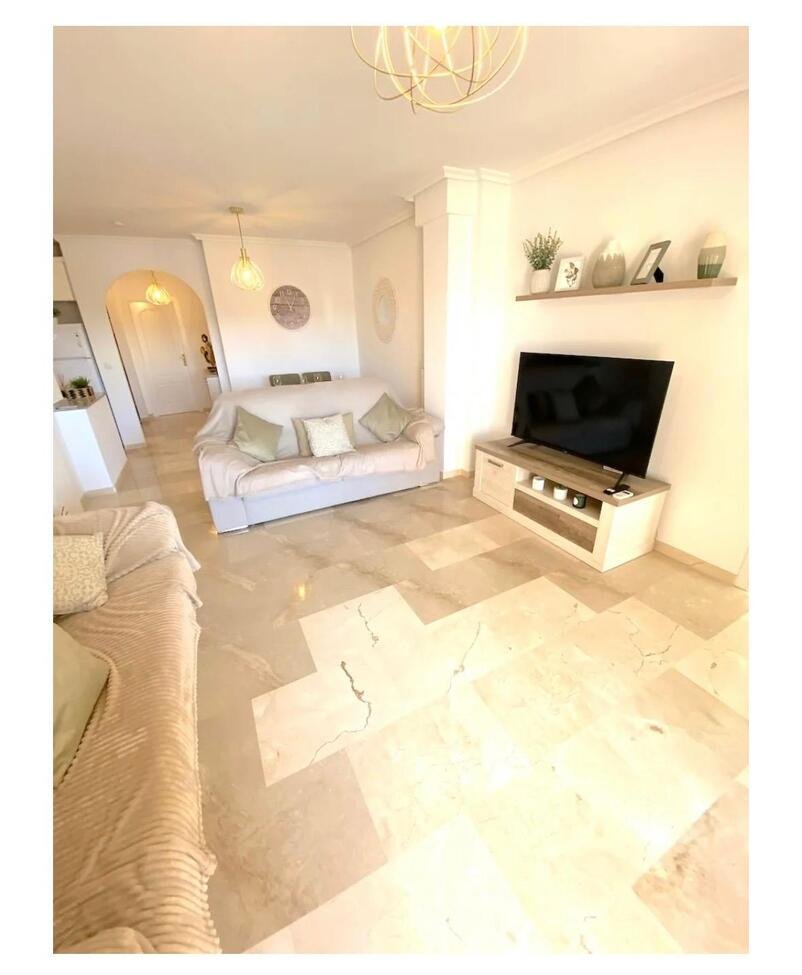 SOUTH-FACING 2 BEDROOM, 2 BATHROOM APARTMENT WITH PARKING & COMMUNAL POOL – PLAYA FLAMENCA
We are delighted to present this spacious t