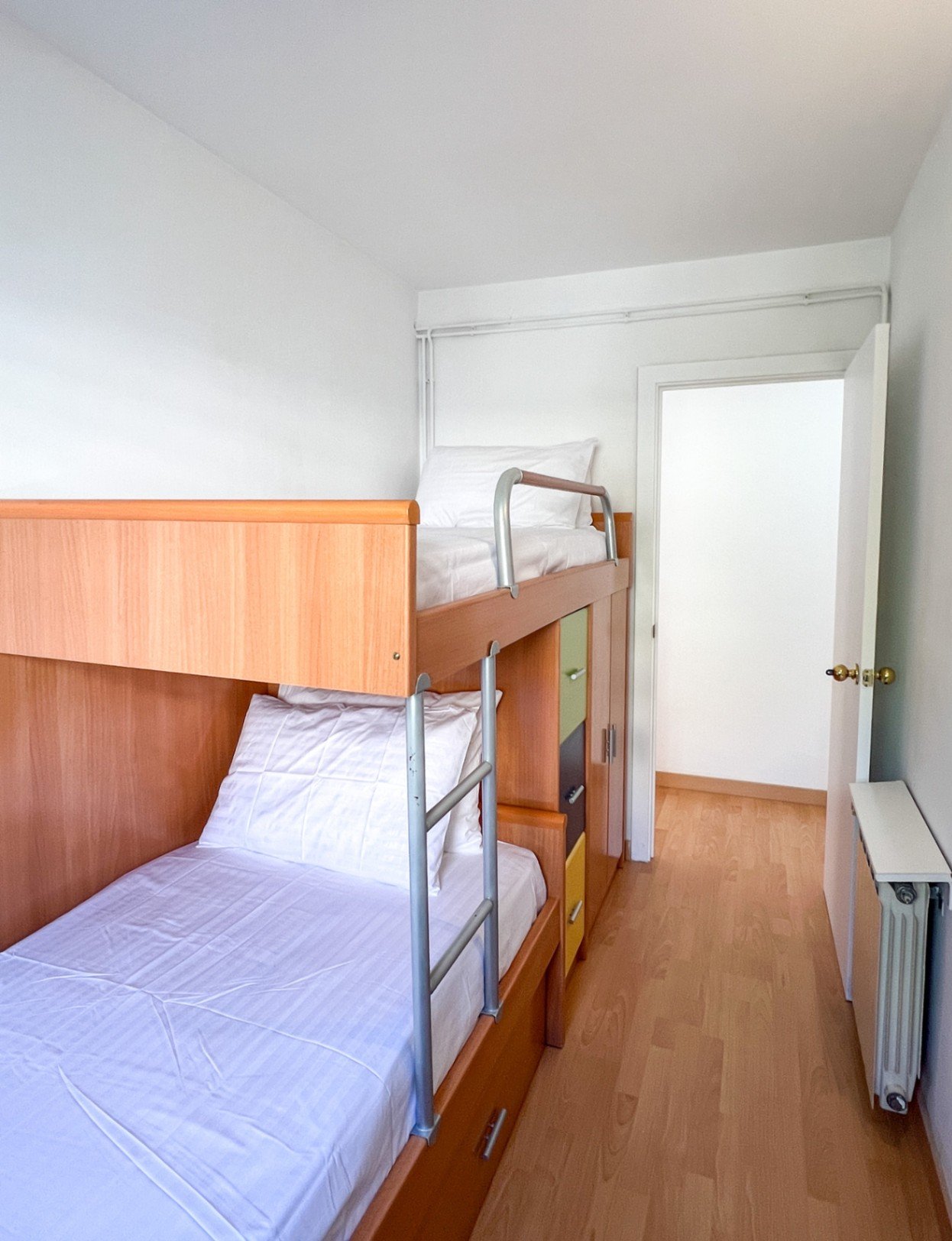 Wohnung direkt am Aiguadolç Strand, mit 3 Schlafzimmern und 2 Badezimmern. Jeder, der zum ersten Mal hereinkommt, ist sprachlos über die atemberau
