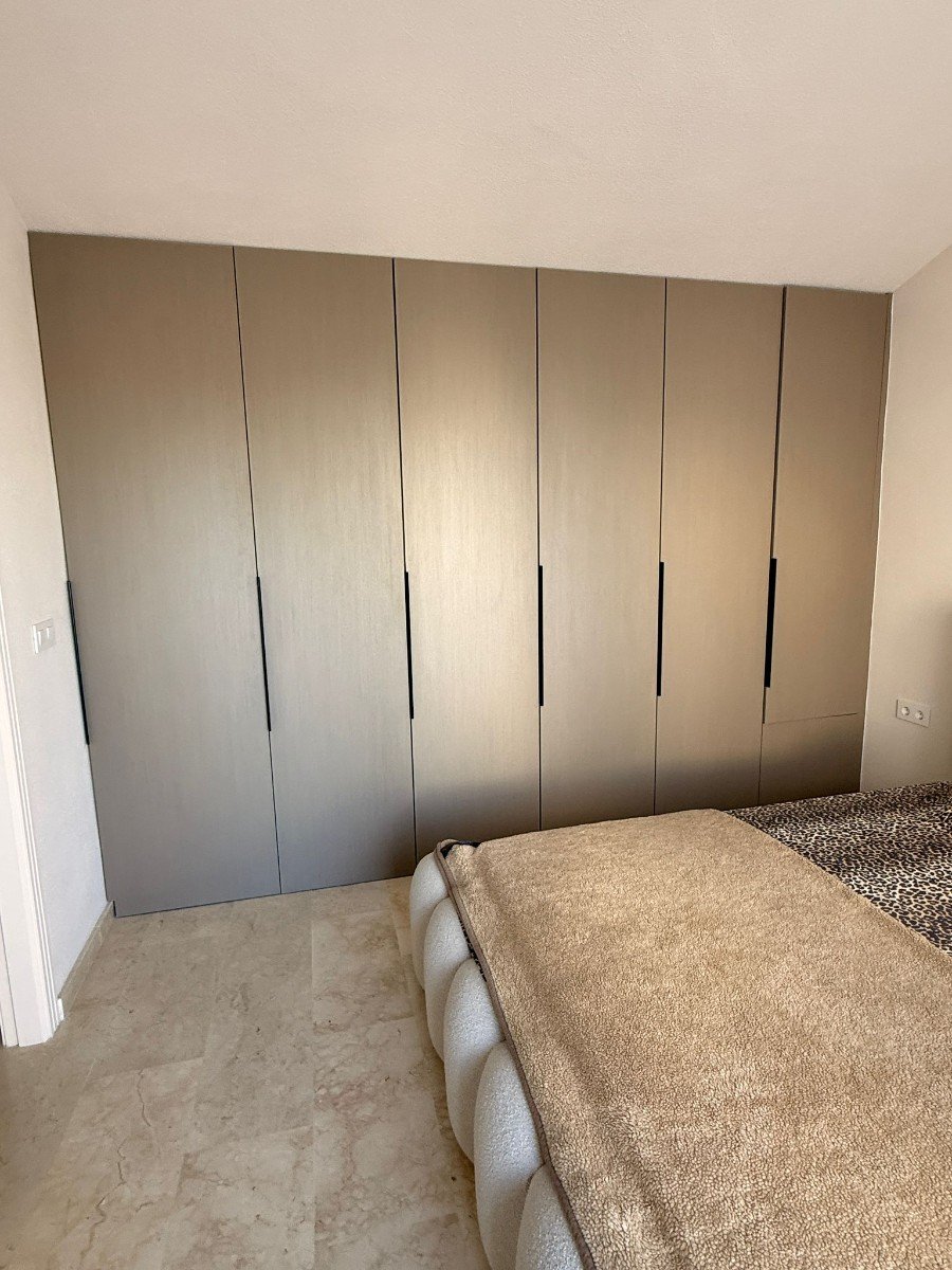   This beautifully renovated and fully furnished 138m² apartment offers spacious, modern living with high-quality finishes throughout. Designed for co