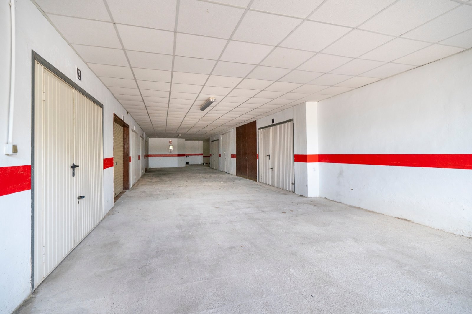 9 m² große Wohnung im zweiten Stock mit Nordost-Ausrichtung, bestehend aus einem Wohn-Esszimmer mit offener, voll ausgestatteter Küche, einem Schlafz