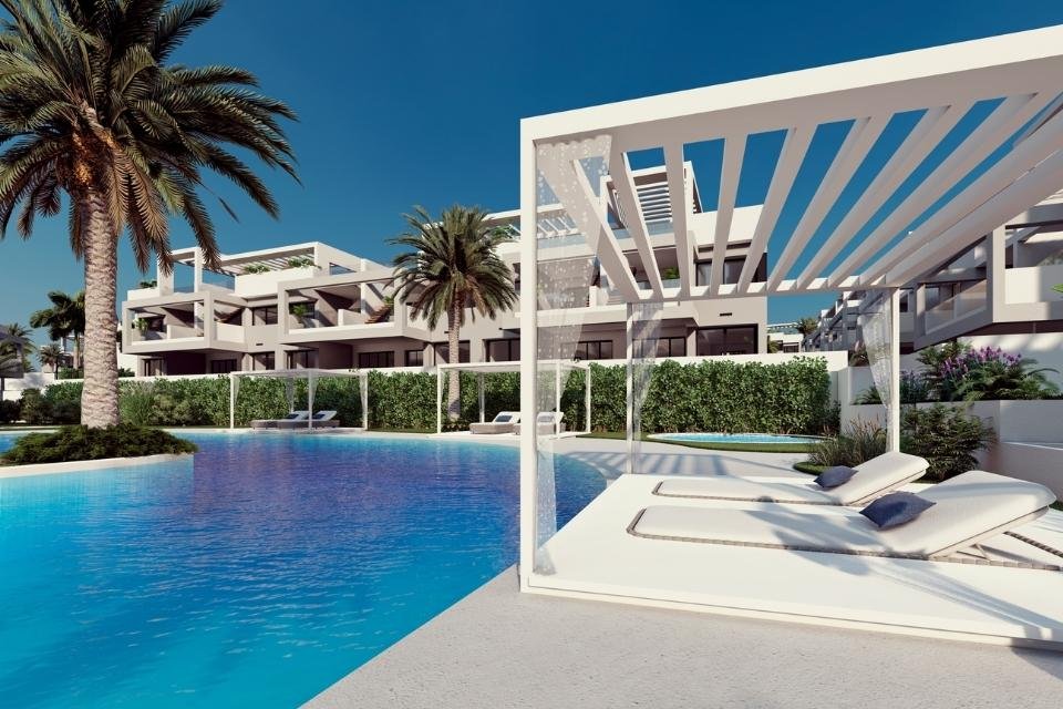  In der charmanten Stadt Torrevieja gelegen, bietet dieser Wohnkomplex eine Vielzahl von Wohnmöglichkeiten, die unterschiedlichen Bedürfnissen gerecht