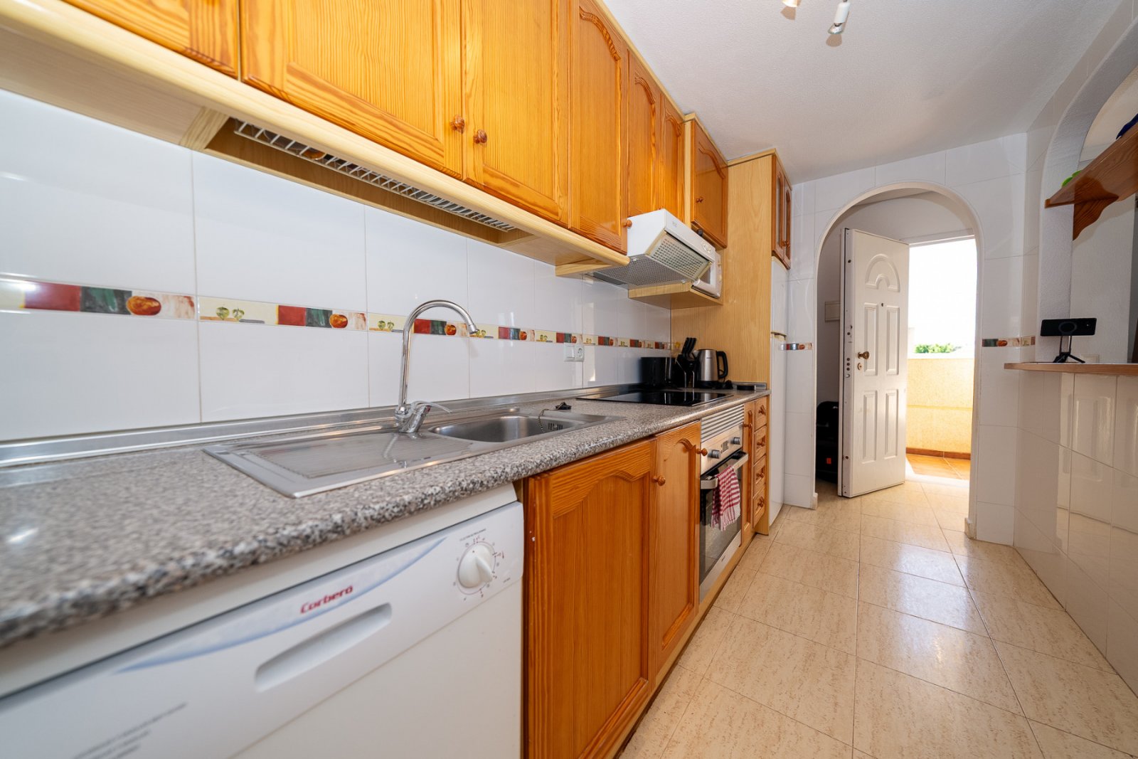 Gepflegte Dachgeschosswohnung in der etablierten Wohnanlage Rio Mar, Mil Palmeras, nur einen kurzen Spaziergang von der Küste und den Sandstränden vo