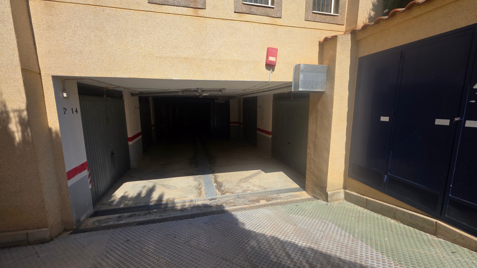 Gepflegte Dachgeschosswohnung in der etablierten Wohnanlage Rio Mar, Mil Palmeras, nur einen kurzen Spaziergang von der Küste und den Sandstränden vo
