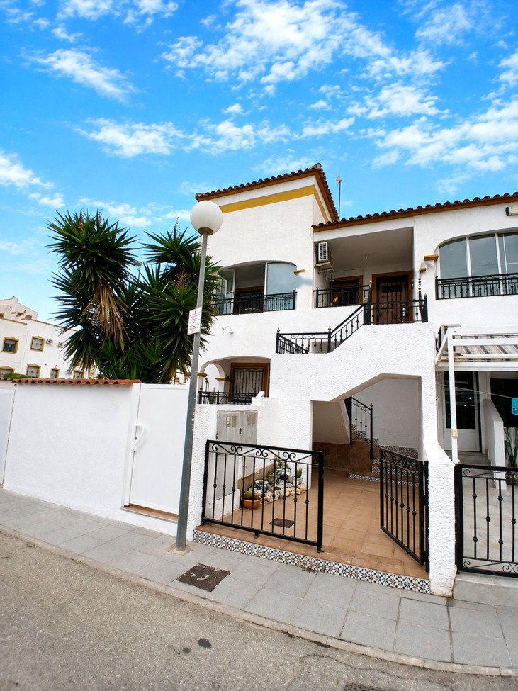 Course. Surrounded by a relaxed Mediterranean atmosphere and an excellent selection of amenities, the resort is ideally suited to those seeking a ho