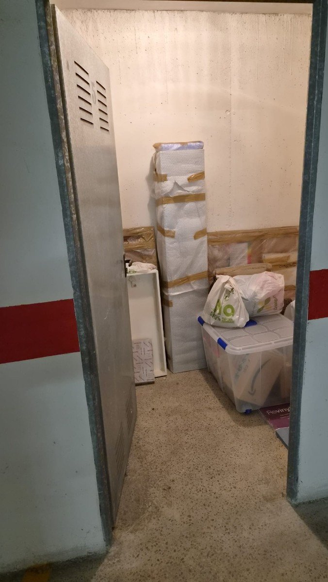 Spektakuläre Luxuswohnung mit 4 Schlafzimmern, die in 3 geräumige Schlafzimmer mit Ankleidezimmern umgewandelt wurden.

Di
