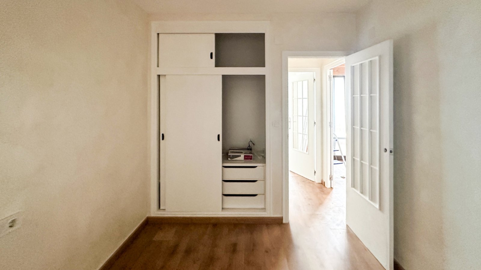 

Entdecken Sie diese helle, renovierte Wohnung im ersten Stock, gelegen in einer der gefragtesten Gegenden von Torrevieja