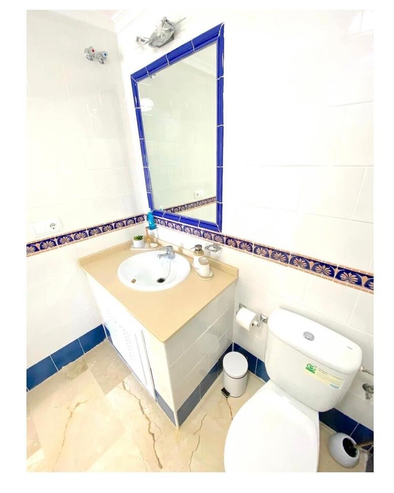 SOUTH-FACING 2 BEDROOM, 2 BATHROOM APARTMENT WITH PARKING & COMMUNAL POOL – PLAYA FLAMENCA
We are delighted to present this spacious t