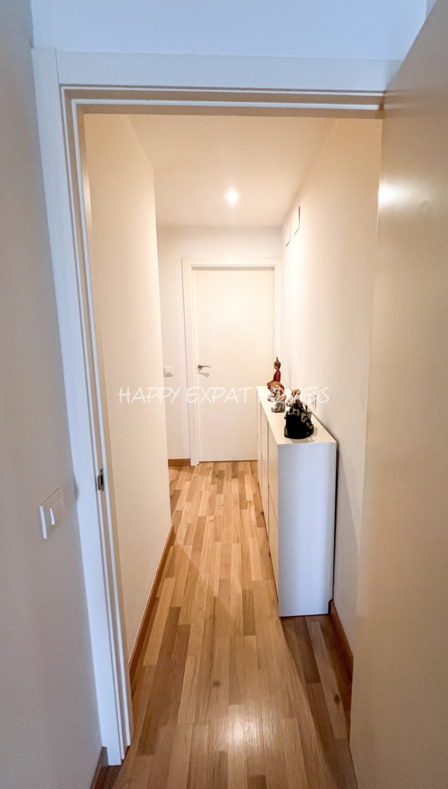 DACHGESCHOSS-DUPLEX IM HERZEN VON VILANOVA I LA GELTRÚ – MIT PRIVATTERASSE Entdecken Sie dieses spektakuläre Duplex-Penthouse im Zentrum von Vilan