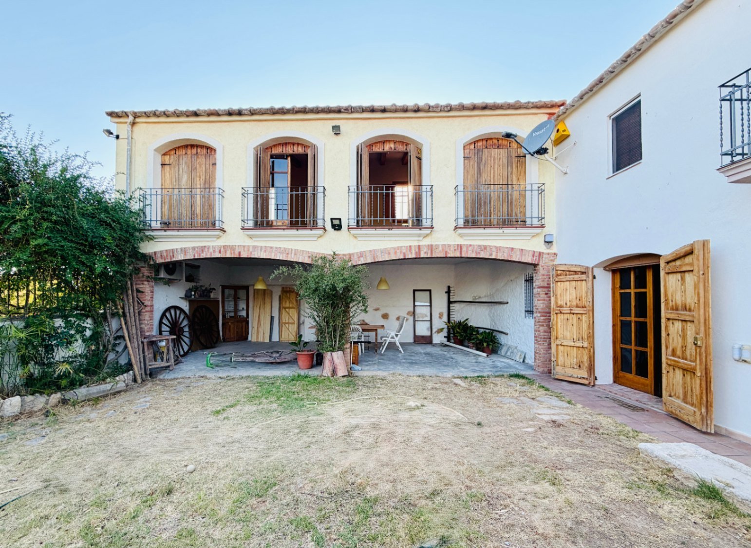 Wunderschön renovierte Masia aus den 1850er Jahren mit Natursteinpool – Langzeitmiete Lage: Landschaft nahe Olèrdola (Region Penedès), 3 km nach V