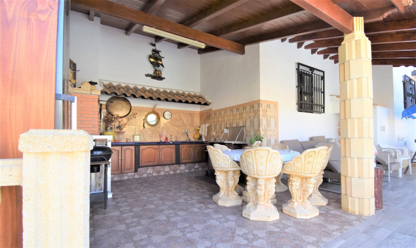 This South Facing, Absolutely Stunning, Four Bedroom, Detached Villa in Villamartin, is located just a couple of minutes drive from the Villamartin