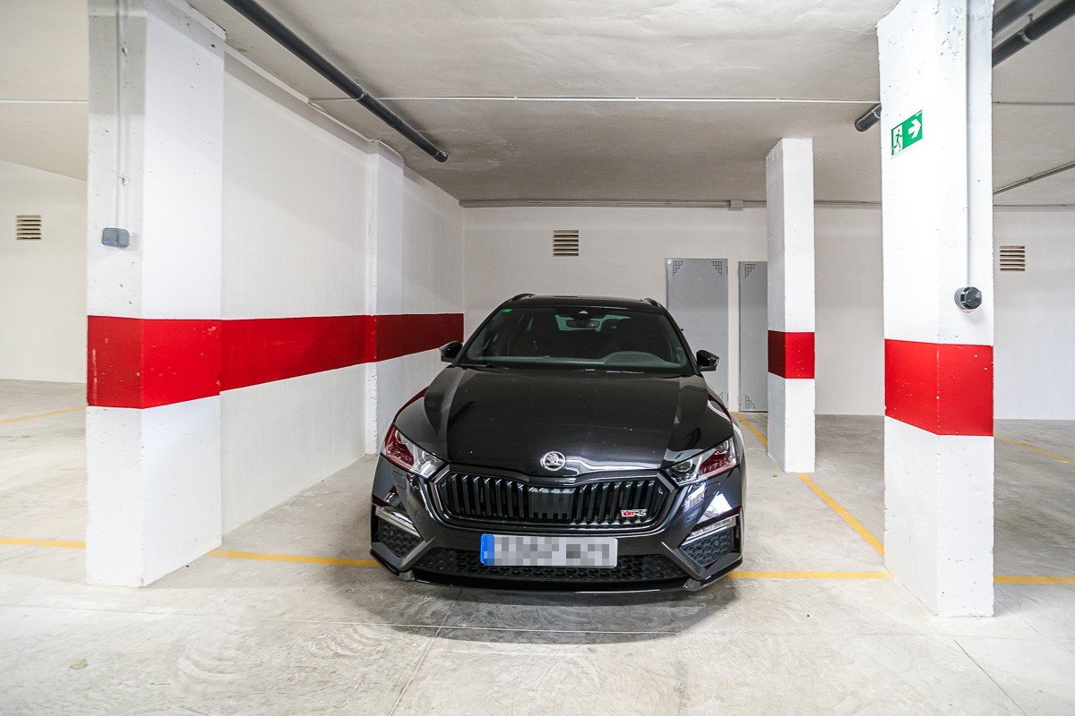 Modernes Penthouse mit riesigem Solarium in Orihuela Costa zu verkaufen Entdecken Sie dieses atemberaubende, nahezu neue Penthouse im Herzen von Ori