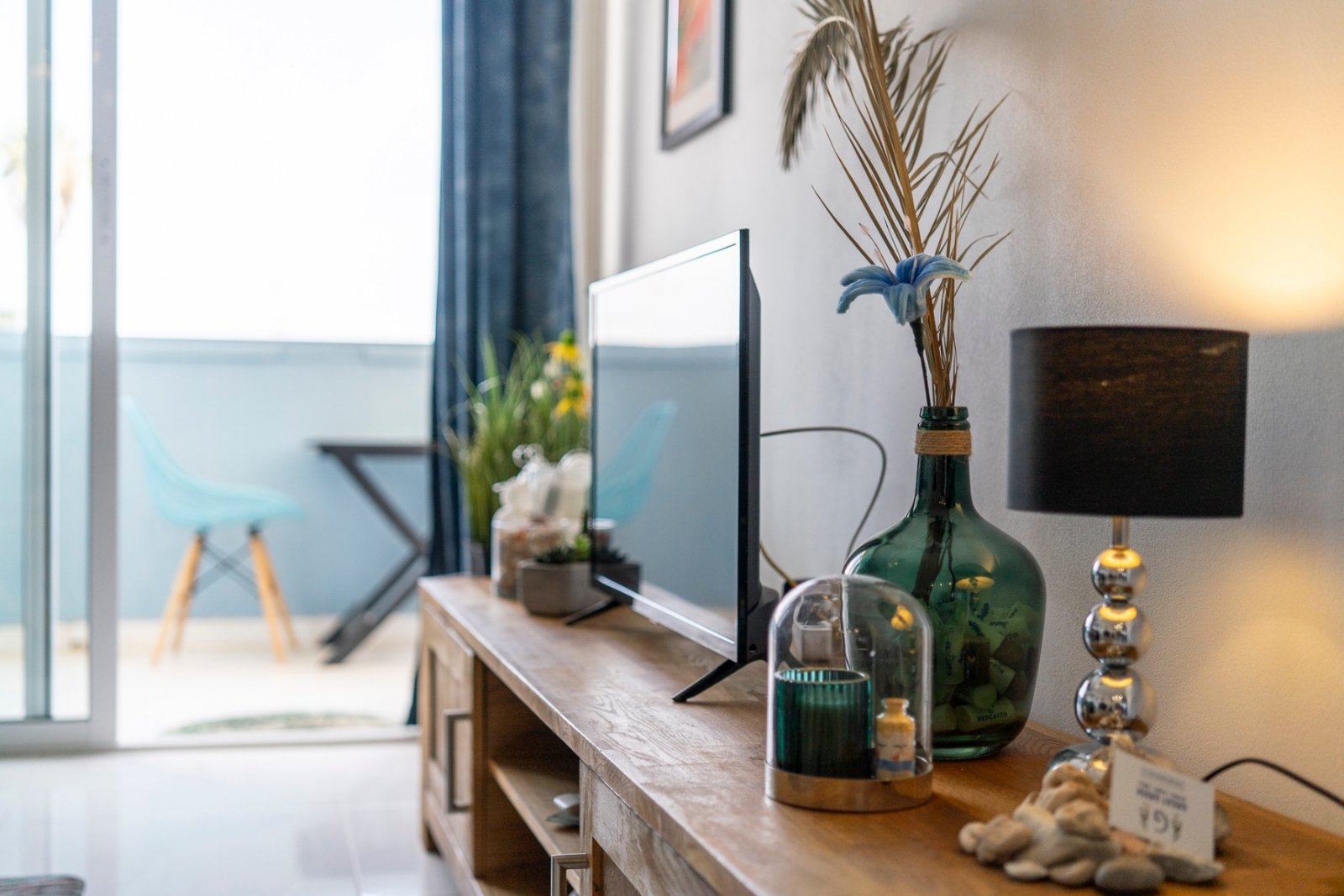  9 m² große Wohnung im zweiten Stock mit Nordost-Ausrichtung, bestehend aus einem Wohn-Esszimmer mit offener, voll ausgestatteter Küche, einem Schlafz
