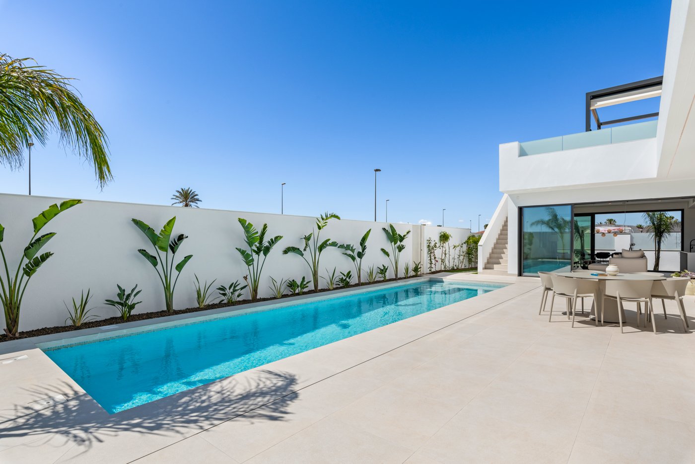  In der charmanten Stadt San Javier gelegen, bietet dieses freistehende Chalet eine perfekte Kombination aus Komfort und Funktionalität. Entworfen für