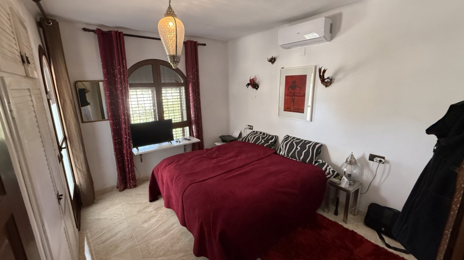 Charmantes Einfamilienhaus in Orihuela CostaDieses atemberaubende Einfamilienhaus in der malerischen Stadt Orihuela, Alicante, bietet ein außergewöhn