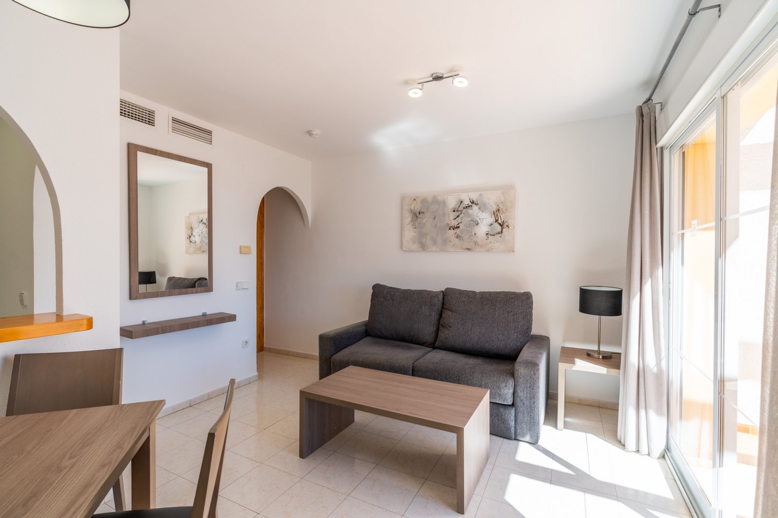  In der schönen Stadt Calpe gelegen, bietet diese Wohnanlage eine Vielzahl von Wohnmöglichkeiten, die auf unterschiedliche Bedürfnisse und Vorlieben z
