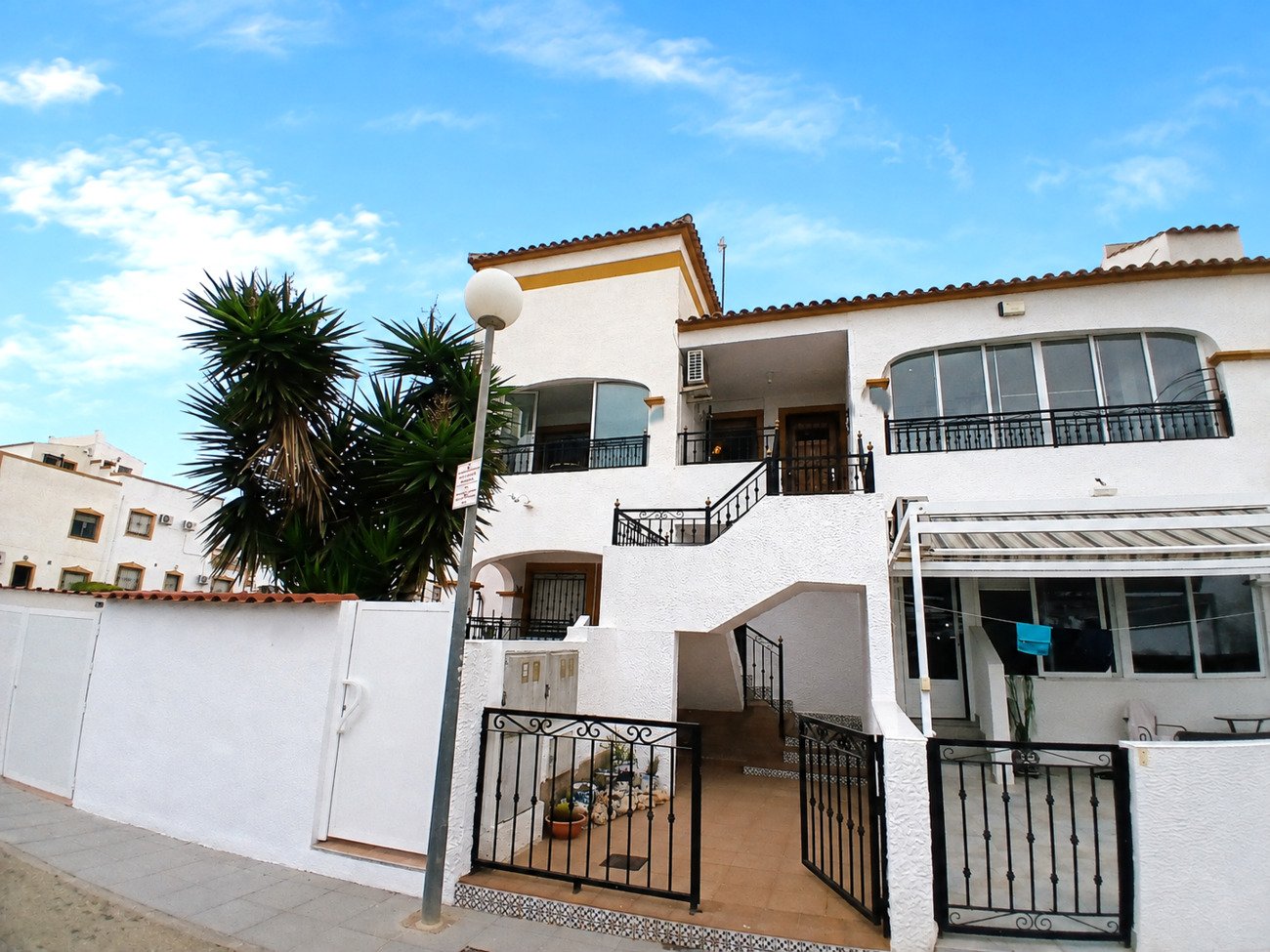Course. Surrounded by a relaxed Mediterranean atmosphere and an excellent selection of amenities, the resort is ideally suited to those seeking a ho