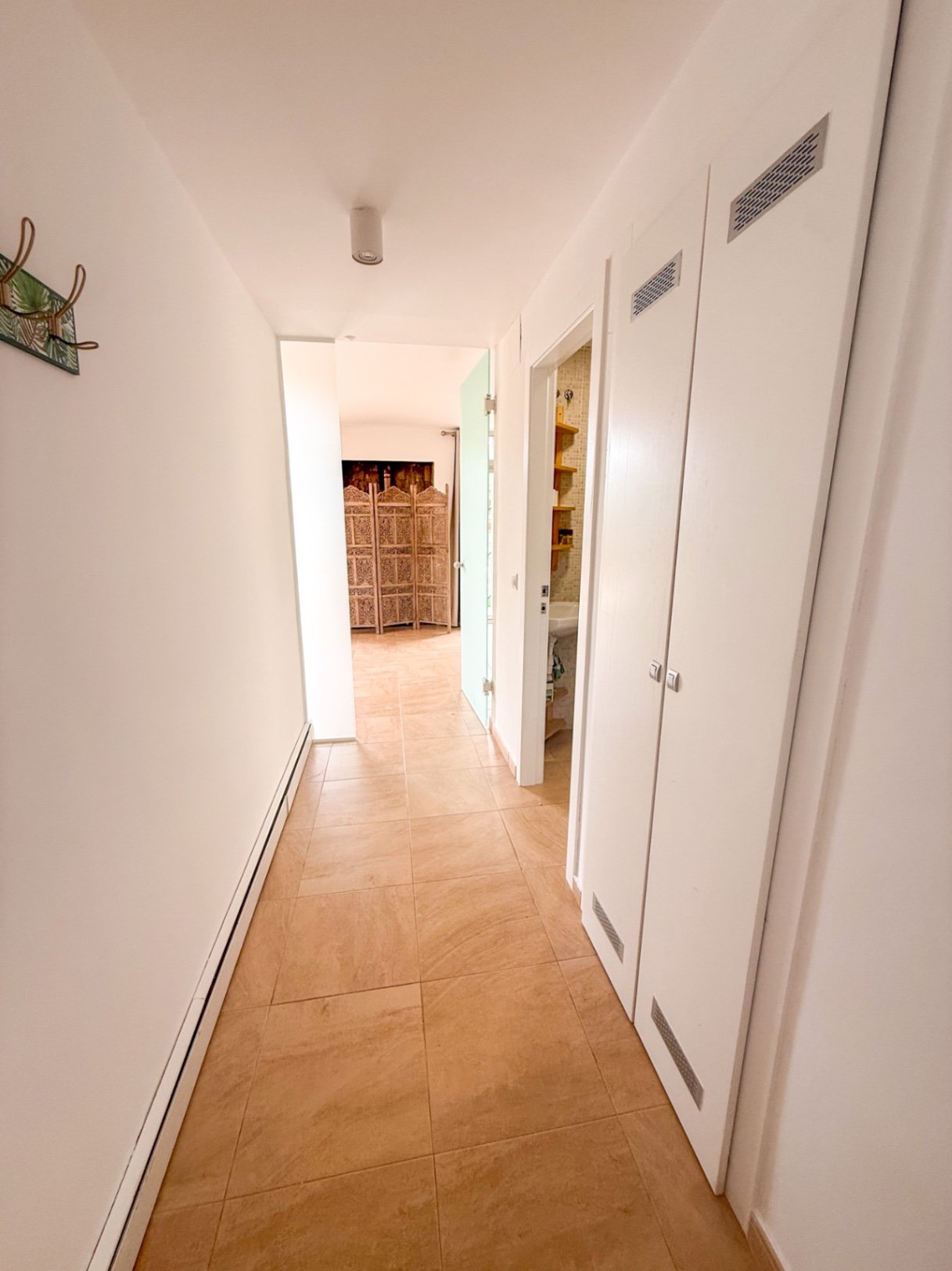  Detachiertes Haus mit 209 m², auf einem Grundstück von 817 m² und verkauft zusammen mit dem angrenzenden Grundstück von 812 m², das insgesamt 1.6