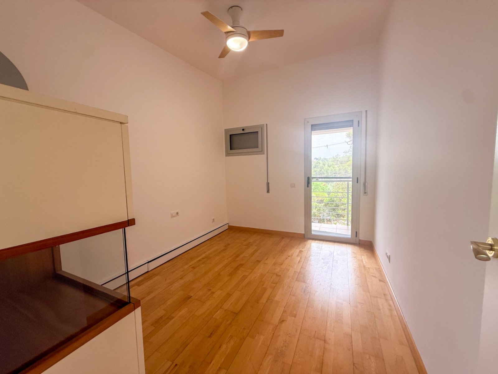  Detachiertes Haus mit 209 m², auf einem Grundstück von 817 m² und verkauft zusammen mit dem angrenzenden Grundstück von 812 m², das insgesamt 1.6