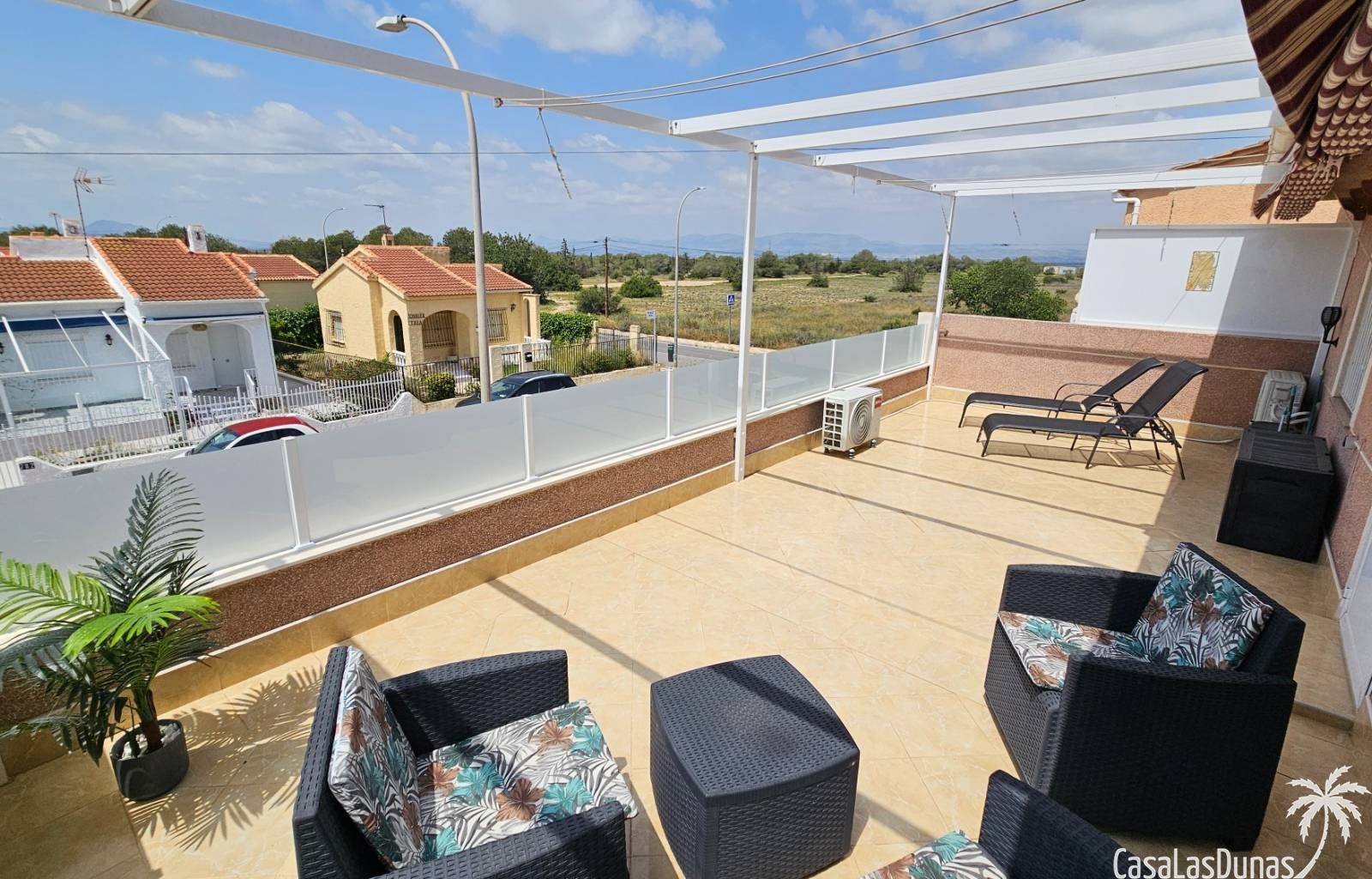 This beautiful, fully renovated home is located on the edge of the La Marina urbanization. The property has been almost completely overhauled over th