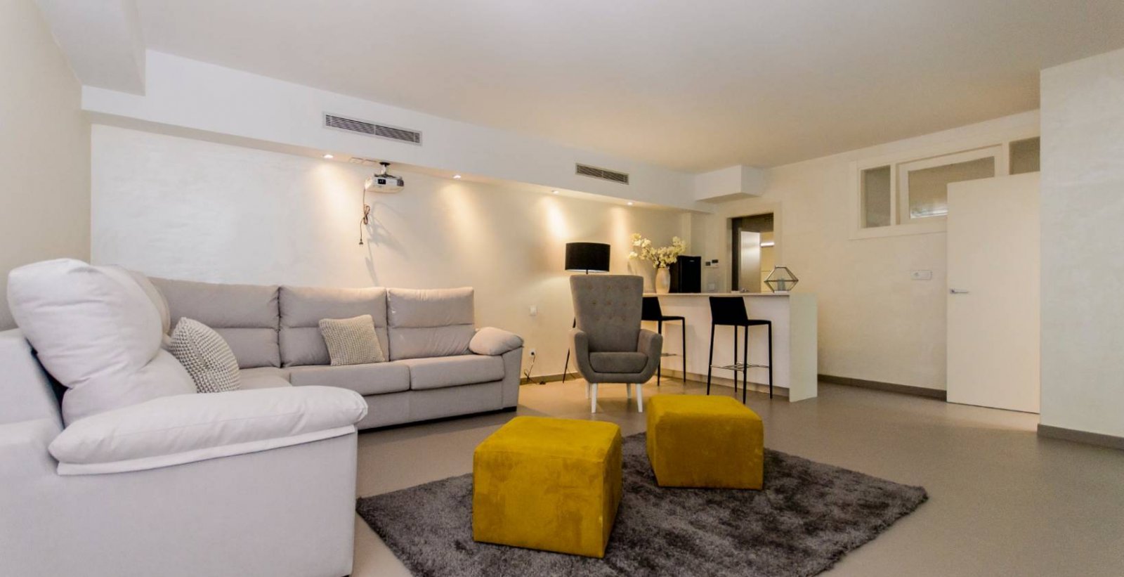 In der charmanten Stadt Orihuela gelegen, bieten diese exklusiven Villen eine privilegierte Umgebung für diejenigen, die ein Zuhause an der Costa Bla