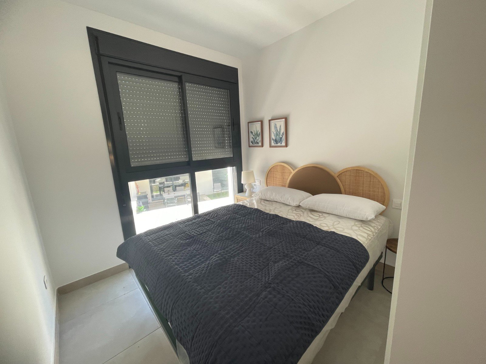   This South Facing, Two Bedroom, Top Floor Corner Apartment in Villamartin is located within a 10 minute walk of a main chain supermarket, JYSK furni