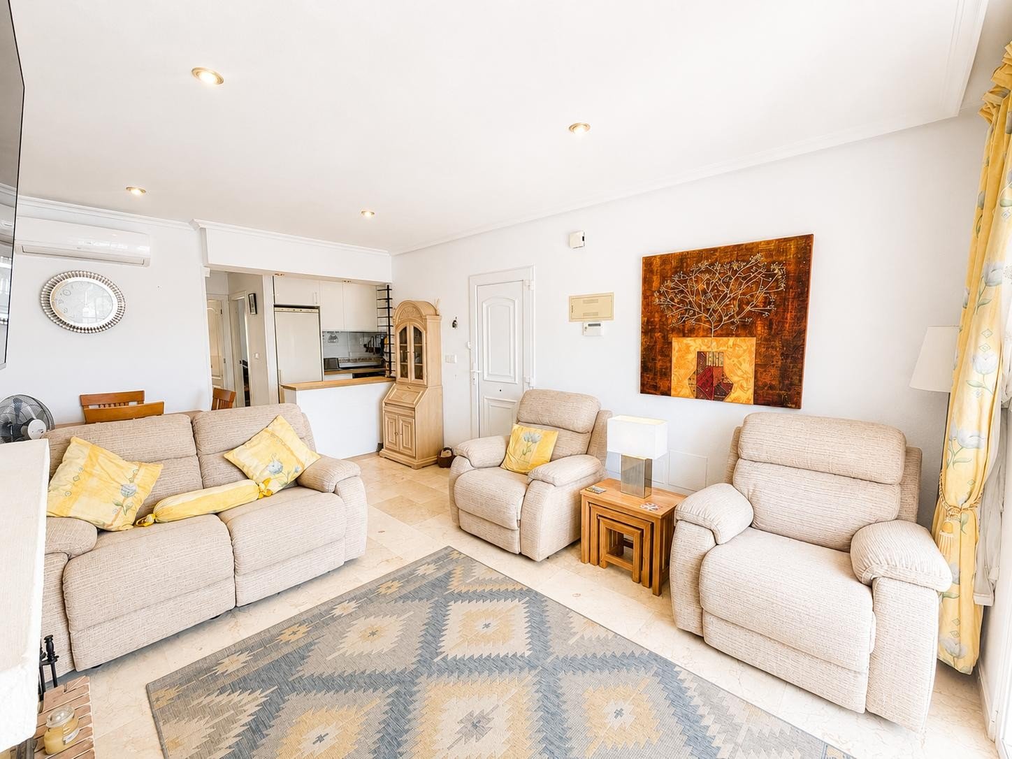   Welcome to this beautifully presented 2-bedroom, 2-bathroom first floor apartment, ideally situated in the highly desirable area of Los Dolses, perf