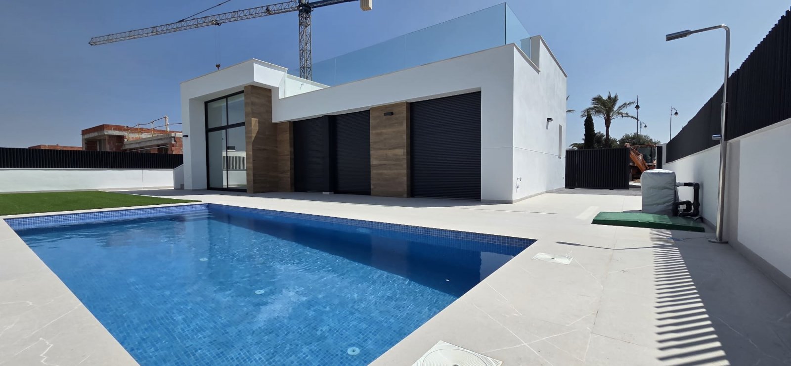 Im prestigeträchtigen Condado de Alhama gelegen, bieten diese Immobilien eine perfekte Kombination aus Luxus und Komfort. Mit insgesamt 47 Einheiten