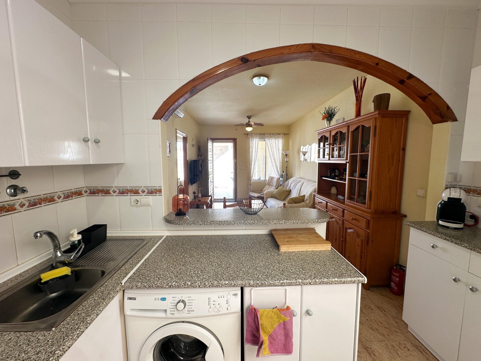 Suchen Sie das perfekte Ferienhaus oder eine attraktive Kapitalanlage? Dieser charmante Bungalow im Erdgeschoss in Playa Flamenca bietet alles, was S