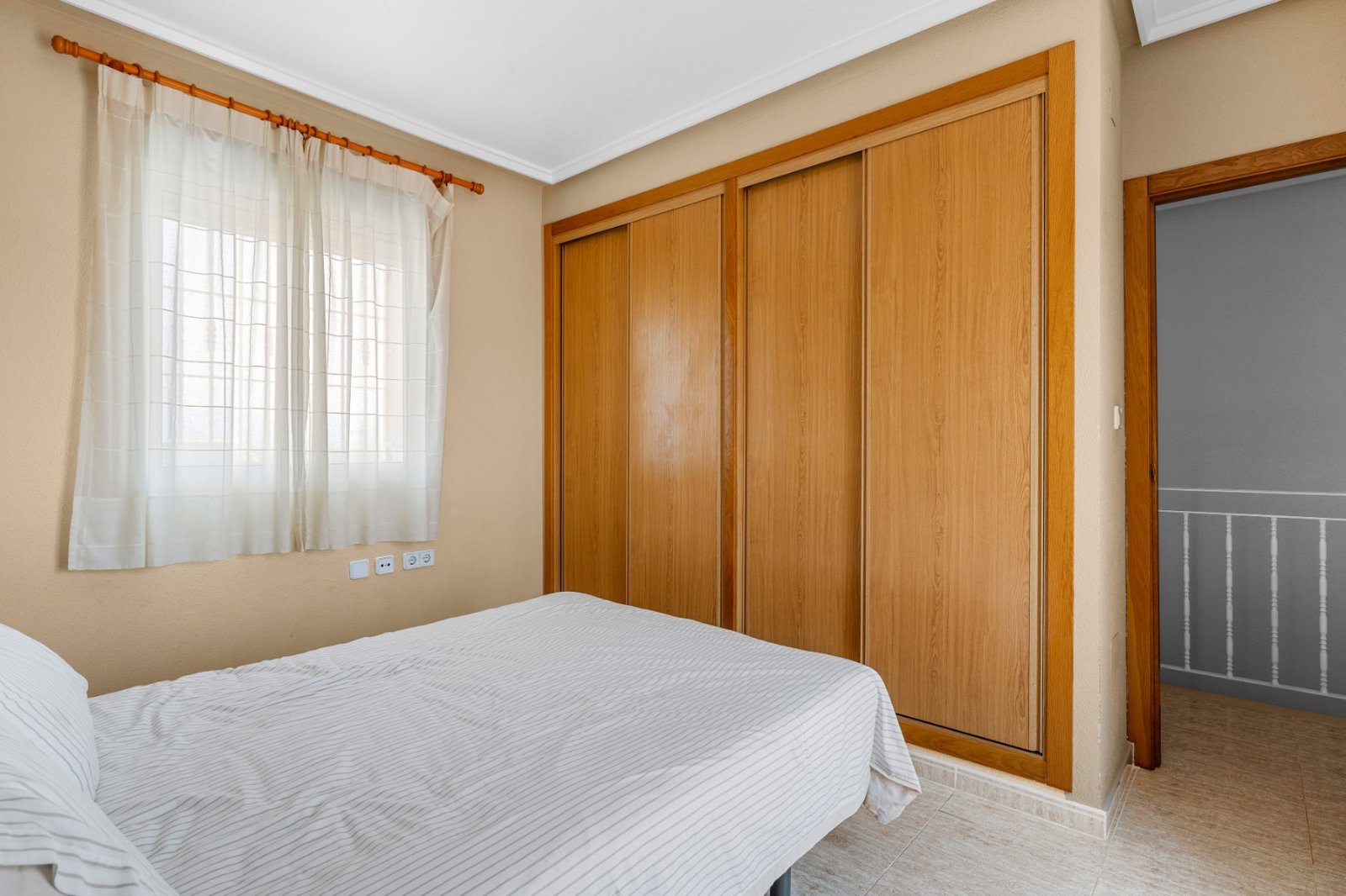 Detached villa with private pool for sale near Alicante | Quiet villa neighborhood | Costa Blanca
Palmhouses proudly presents this excell