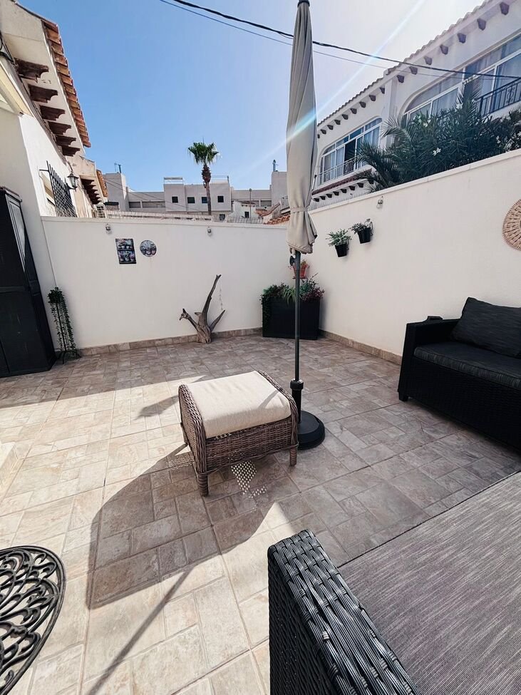 BEAUTIFULLY RENOVATED HOME WITH SUNNY PRIVATE GARDEN IN ORIHUELA COSTA
Property Overview
We are delighted to present this beauti