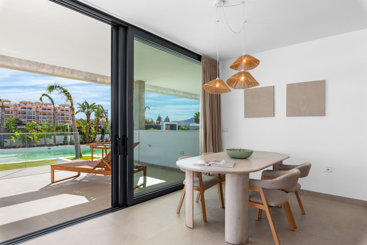 Dieses Wohnresort auf den charmanten Kleinen Inseln bietet ein einzigartiges Wohnerlebnis mit Meerblick. Es besteht aus 33 Immobilien, und die Bewohn