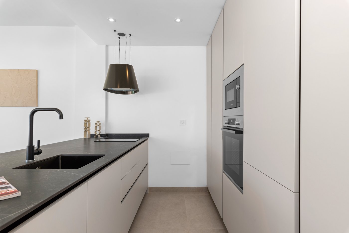 Dieses Wohnresort auf den charmanten Kleinen Inseln bietet ein einzigartiges Wohnerlebnis mit Meerblick. Es besteht aus 33 Immobilien, und die Bewohn