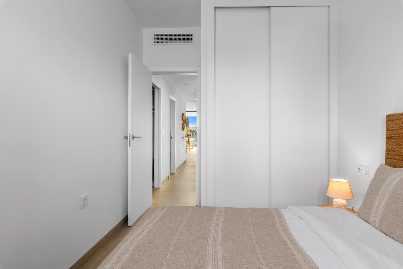 Dieses Wohnresort auf den charmanten Kleinen Inseln bietet ein einzigartiges Wohnerlebnis mit Meerblick. Es besteht aus 33 Immobilien, und die Bewohn