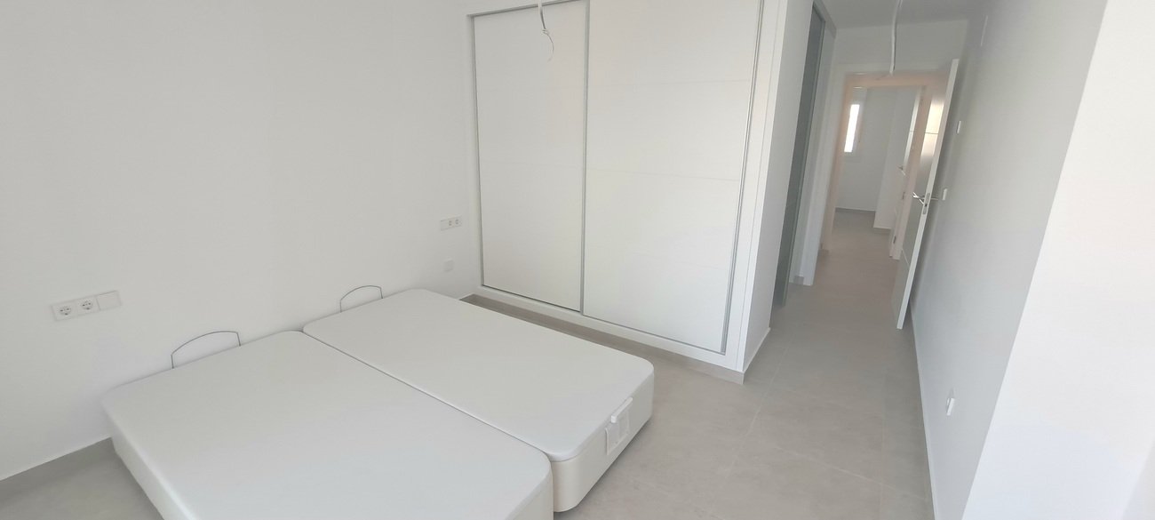 Don miss out on this unique opportunity to acquire an absolutely fantastic apartment in the newly developed Flamenca Sun located in the popular Pla