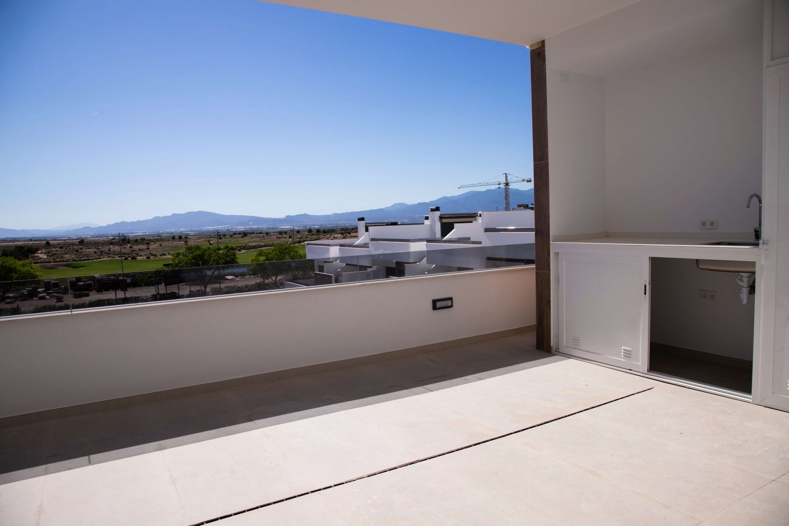  Im prestigeträchtigen Condado de Alhama gelegen, bietet diese Wohnanlage eine exklusive Auswahl von 21 Immobilien, darunter Apartments, Erdgeschosse 