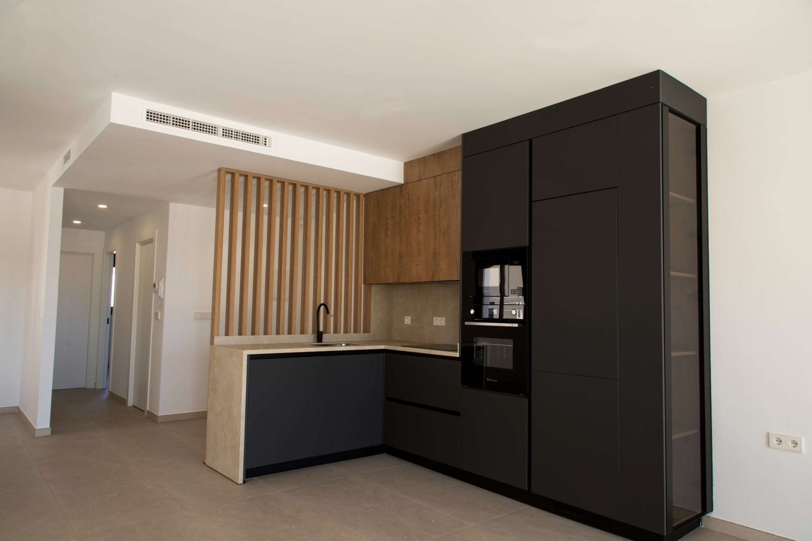  Im prestigeträchtigen Condado de Alhama gelegen, bietet diese Wohnanlage eine exklusive Auswahl von 21 Immobilien, darunter Apartments, Erdgeschosse 