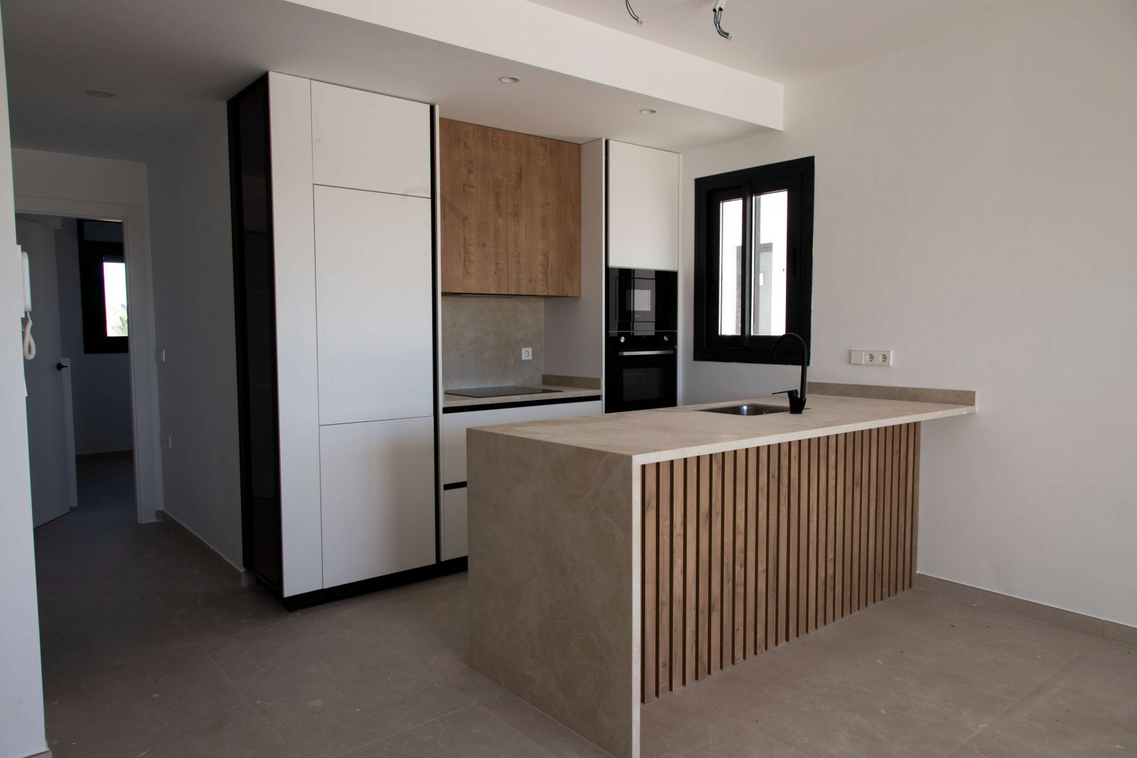  Im prestigeträchtigen Condado de Alhama gelegen, bietet diese Wohnanlage eine exklusive Auswahl von 21 Immobilien, darunter Apartments, Erdgeschosse 