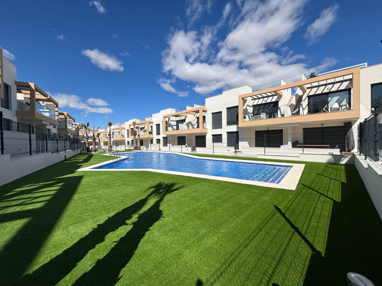 This South Facing, Two Bedroom, Top Floor Corner Apartment in Villamartin is located within a 10 minute walk of a main chain supermarket, JYSK furni