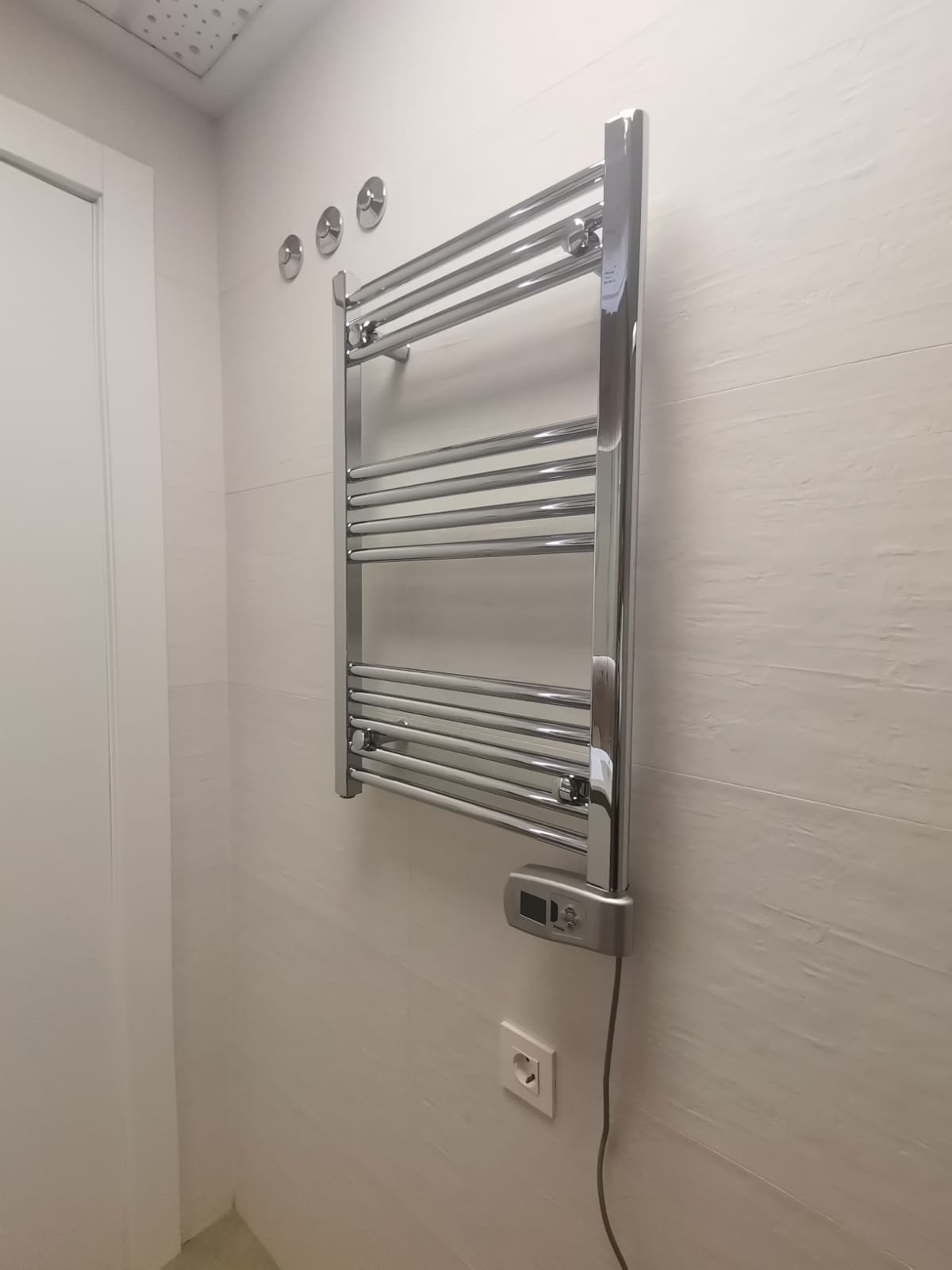  In der charmanten Stadt Torrevieja gelegen, bietet dieses exklusive Immobilienangebot eine Auswahl an Apartments und Erdgeschossen, ideal für diejeni