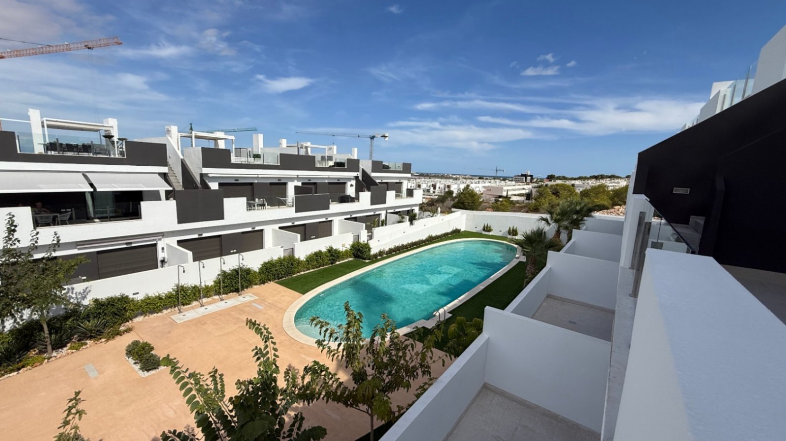 In der faszinierenden Stadt Torrevieja gelegen, verspricht dieses moderne Apartment der ideale Rückzugsort für diejenigen zu sein, die einen komforta