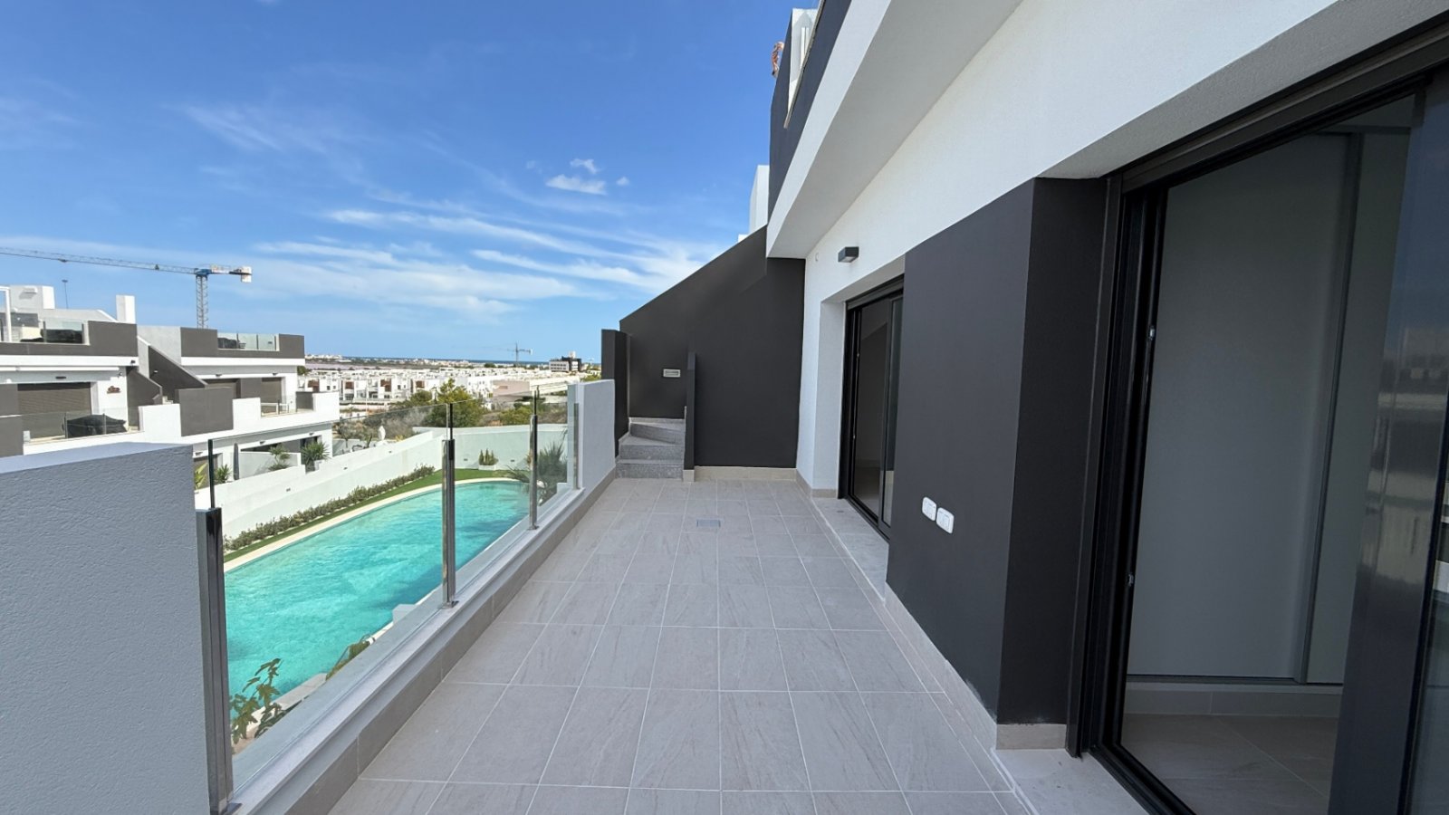 In der faszinierenden Stadt Torrevieja gelegen, verspricht dieses moderne Apartment der ideale Rückzugsort für diejenigen zu sein, die einen komforta