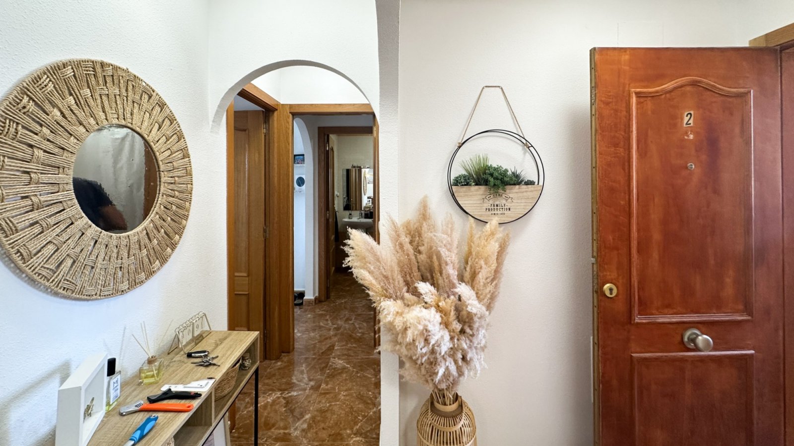 Renovierte Wohnung in der Nähe des Yachthafens Guardamar del Segura zu verkaufen.

Diese renovierte 2-Zimmer-Wohnung mit 2