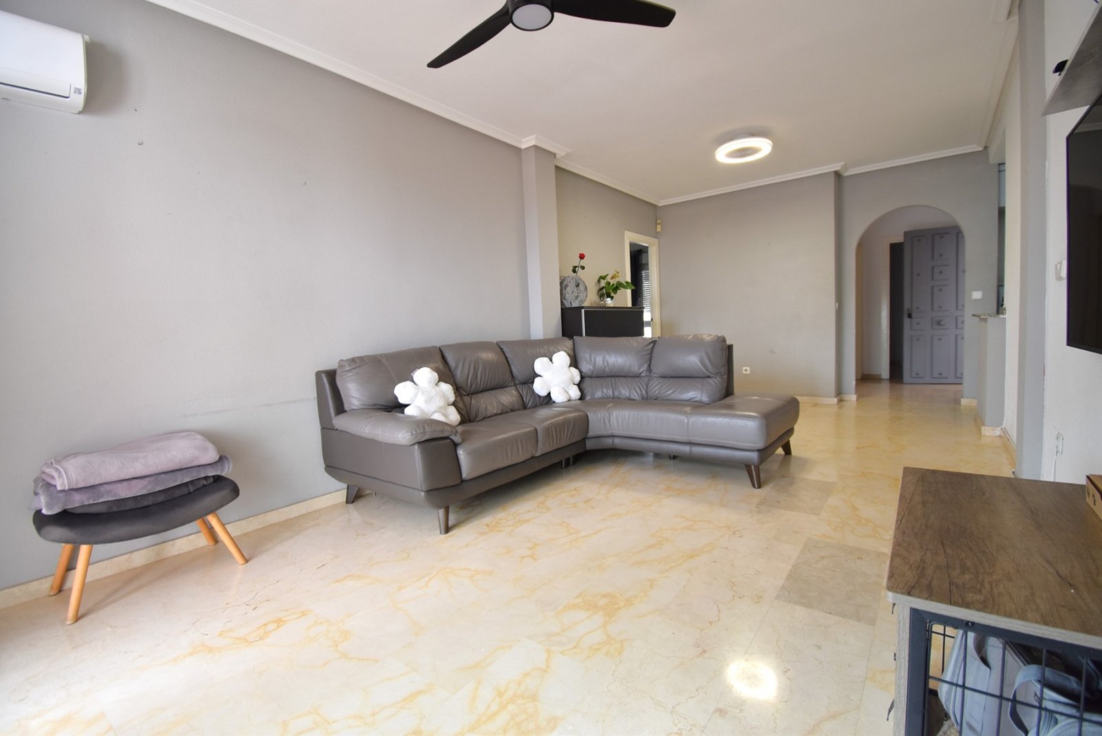 This East Facing, Two Bedroom, Second Floor Apartment in Villamartin is located in a superb position on the Orihuela Costa, just ten metres from the