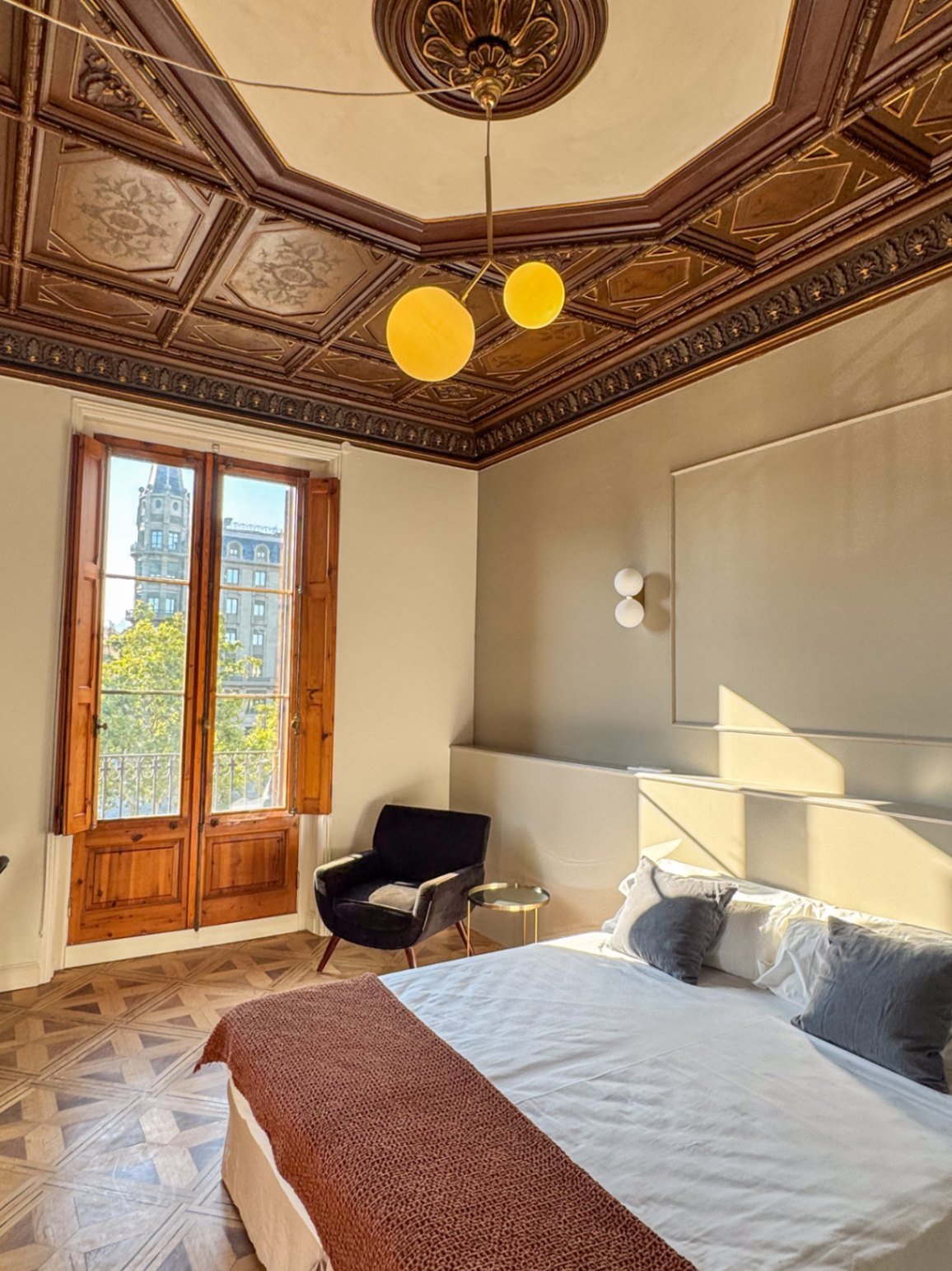 Einige Wohnungen könnten überall sein. BCN 1840 kann nur in Barcelona sein. Happy Expat Homes präsentiert Ihnen in Zusammenarbeit mit Buyer Side S