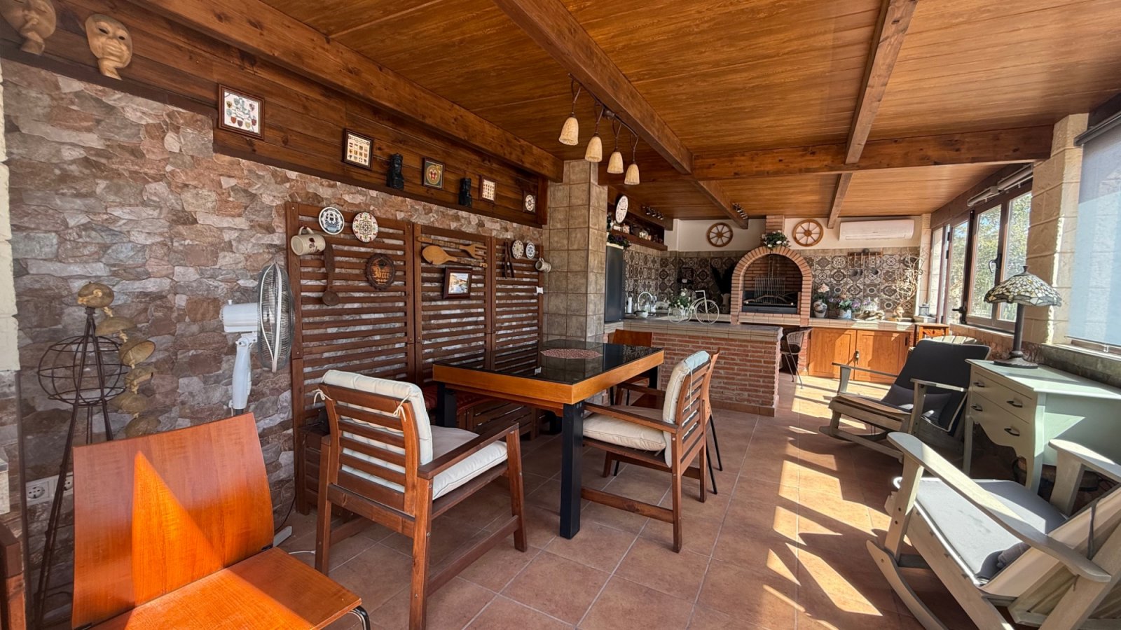 Makellose 7-Schlafzimmer-Villa mit Salzwasserpool in Los Balcones

Entdecken Sie diese außergewöhnliche, komplett renovier