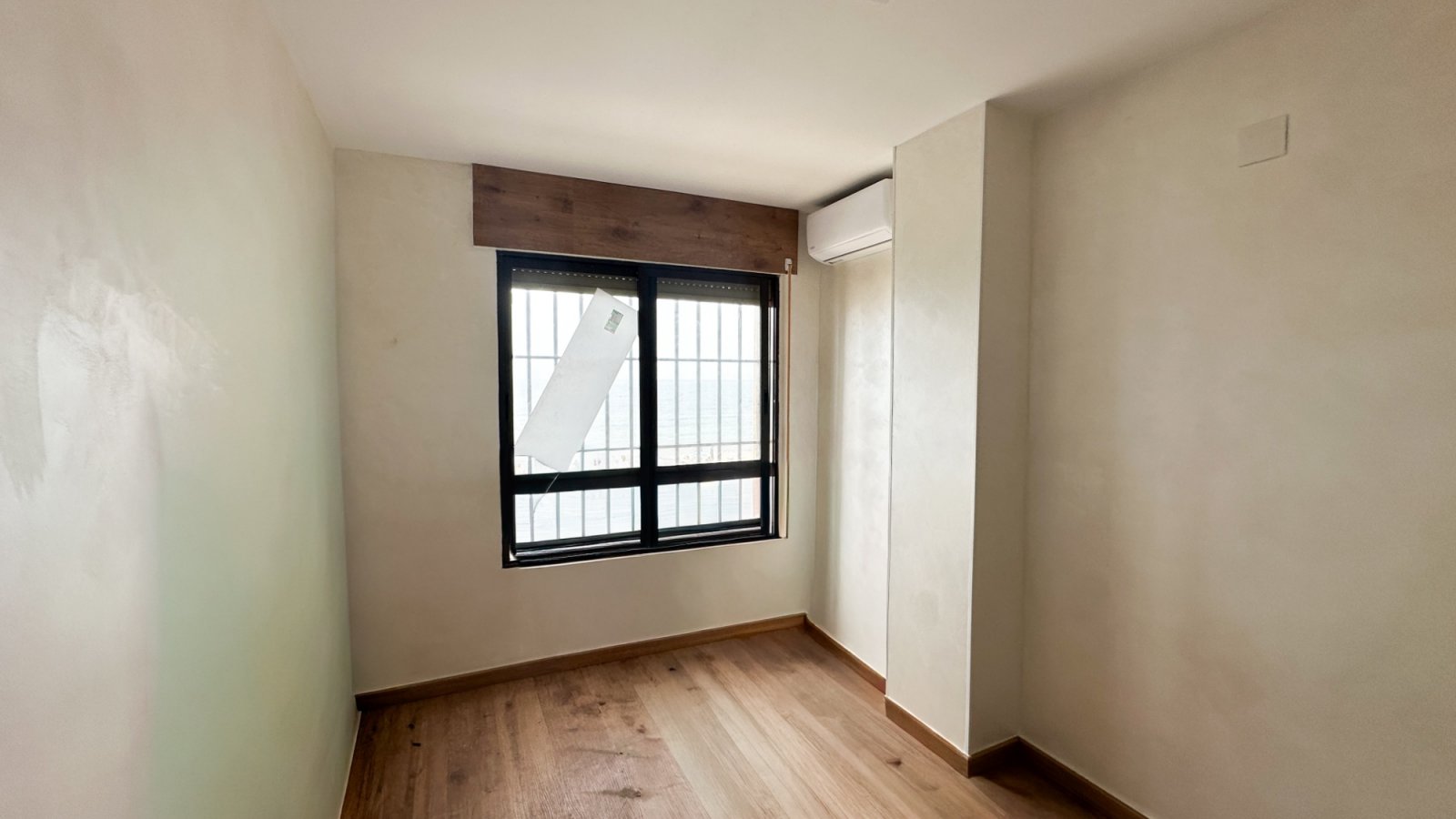 

Entdecken Sie diese helle, renovierte Wohnung im ersten Stock, gelegen in einer der gefragtesten Gegenden von Torrevieja