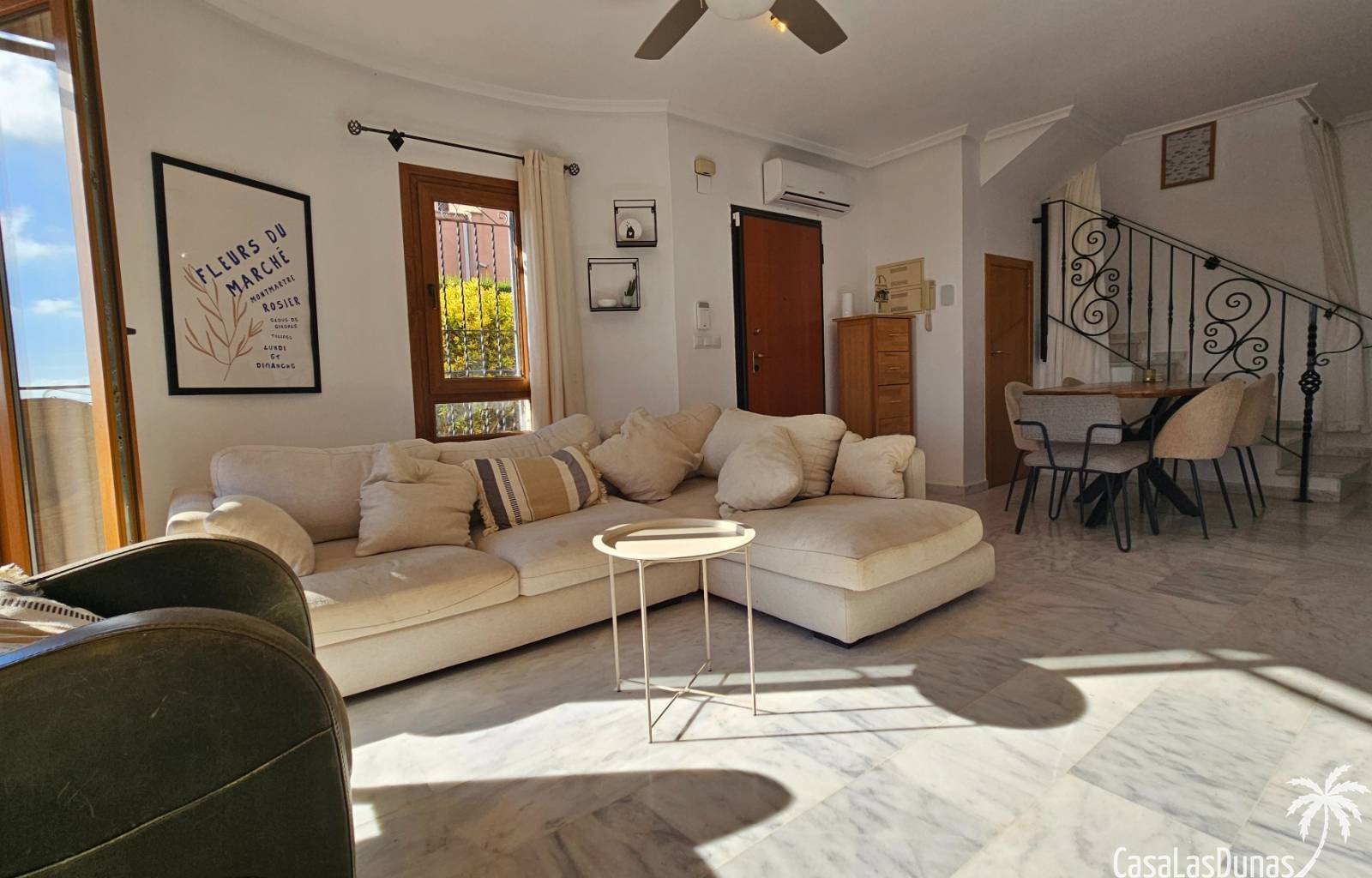  Suchen Sie eine perfekt gepflegte spanische Villa mit atemberaubendem Blick auf die Vega Baja, den Salzsee von Torrevieja und das Mittelmeer am Horiz