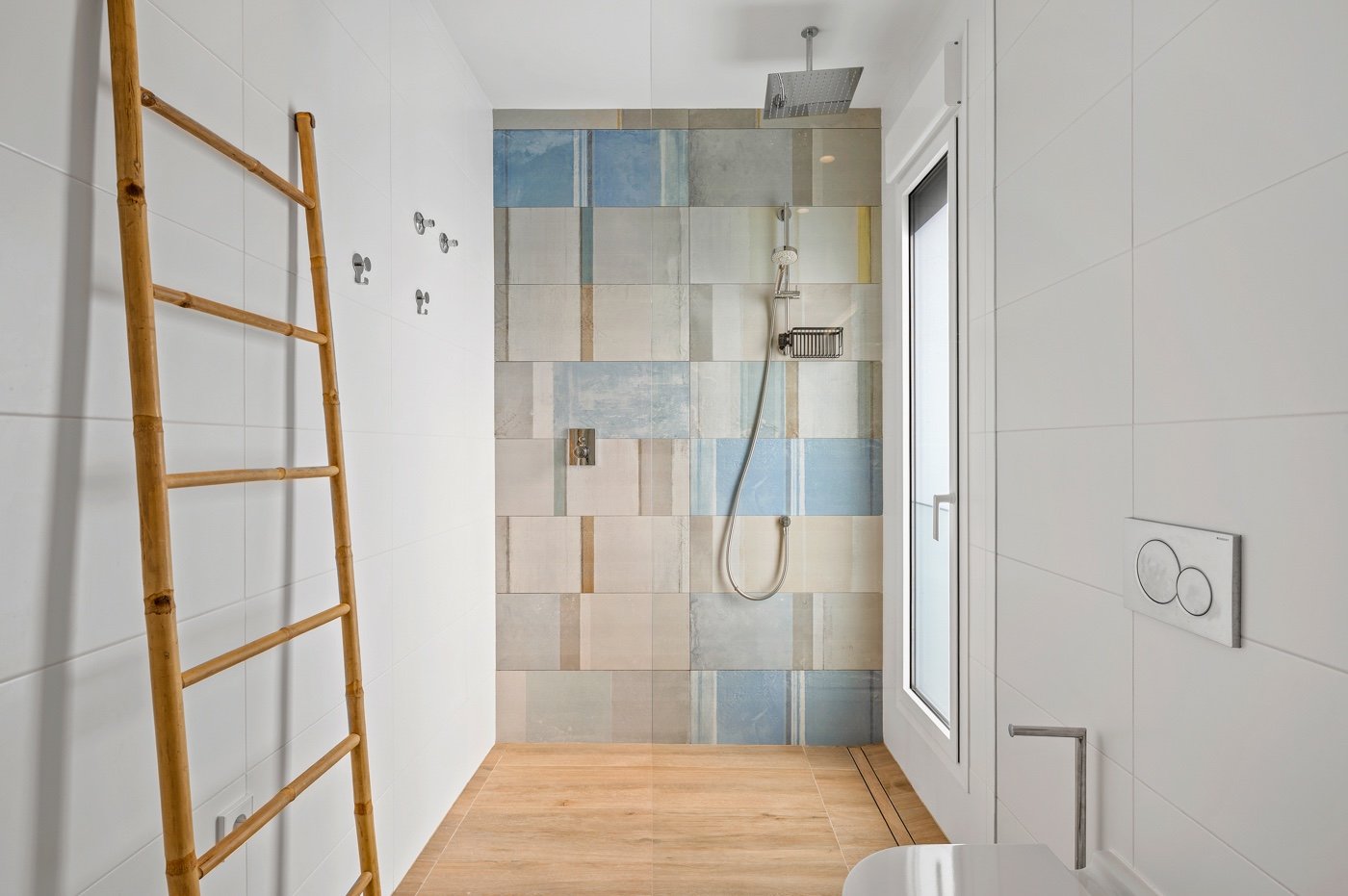 Erleben Sie mediterranes Wohnen der Extraklasse in diesem exklusiven Luxusapartment in der begehrten Wohnanlage Níspero innerhalb des Las Colinas Gol