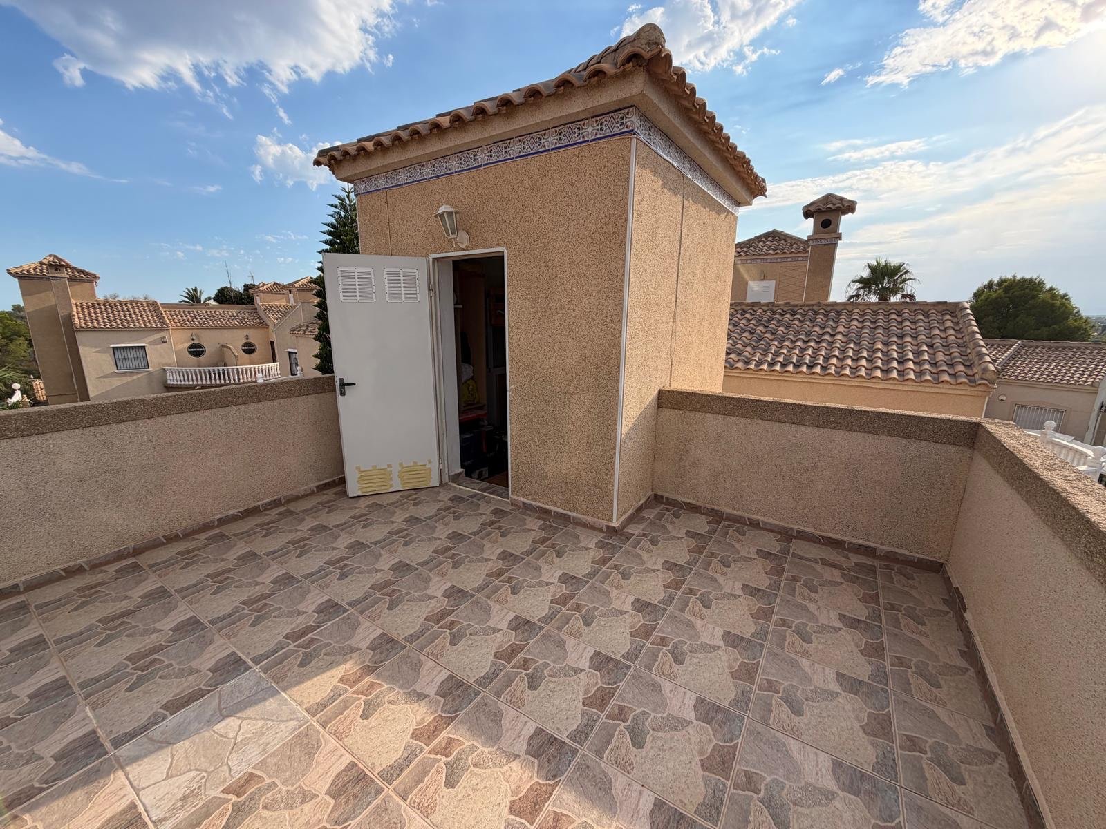 

Geräumige und geschmackvoll eingerichtete freistehende Villa in der Nähe von Villamartín, im Gemeindegebiet von San Migu